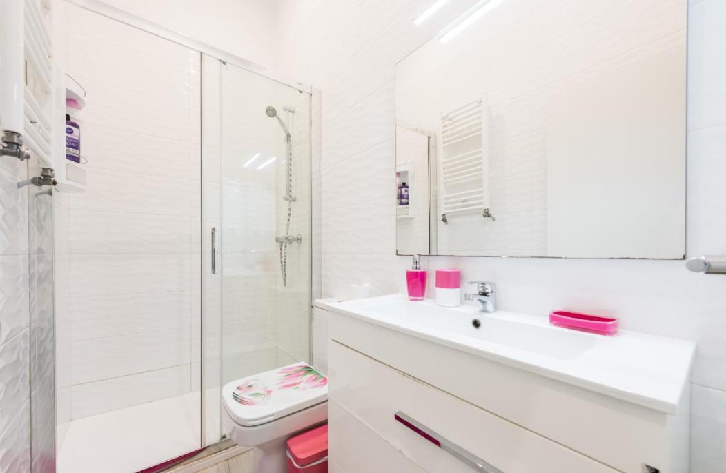 M&F Apartaments Chueca มาดริด ภายนอก รูปภาพ