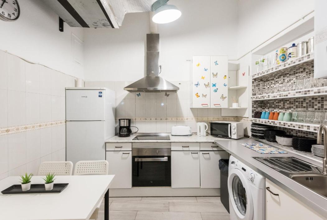 M&F Apartaments Chueca มาดริด ภายนอก รูปภาพ